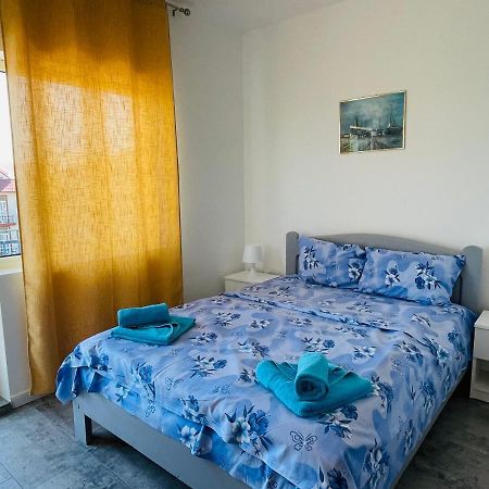 Pierre La Tarmul Marii -Primim Vouchere Vacanta Hostel Costinesti Ngoại thất bức ảnh