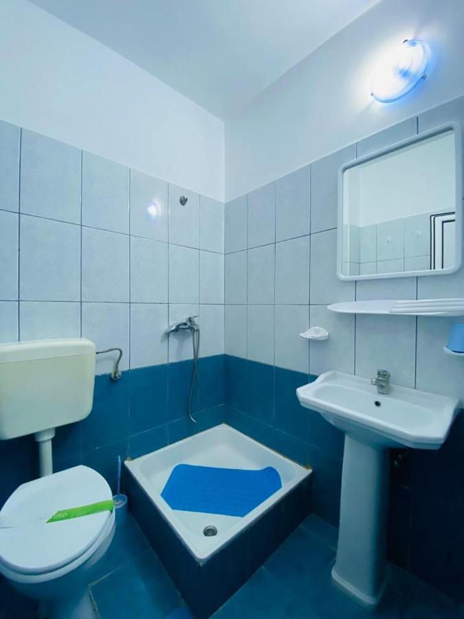 Pierre La Tarmul Marii -Primim Vouchere Vacanta Hostel Costinesti Ngoại thất bức ảnh